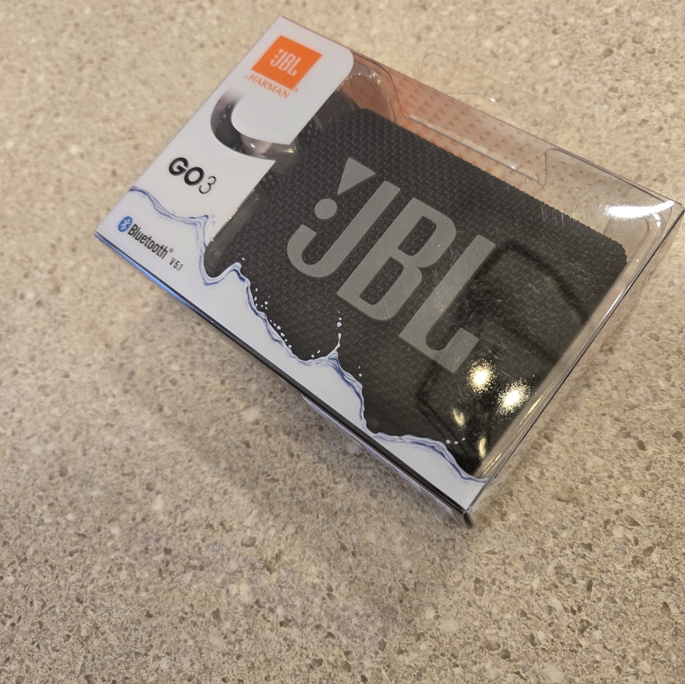 JBL GO3